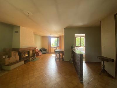 Maison - 101 m² - 6 pièces