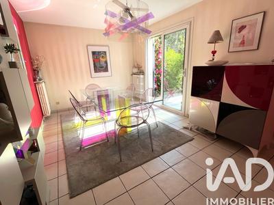 Maison - 204 m² - 8 pièces