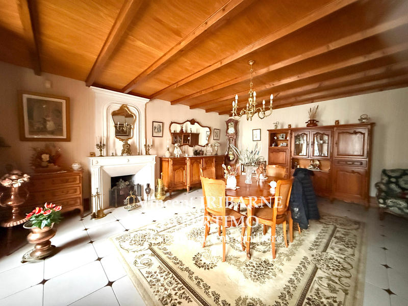 Maison - 200 m² - 6 pièces