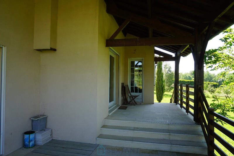 Maison - 219 m² - 9 pièces