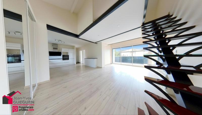 Maison - 92 m² - 4 pièces