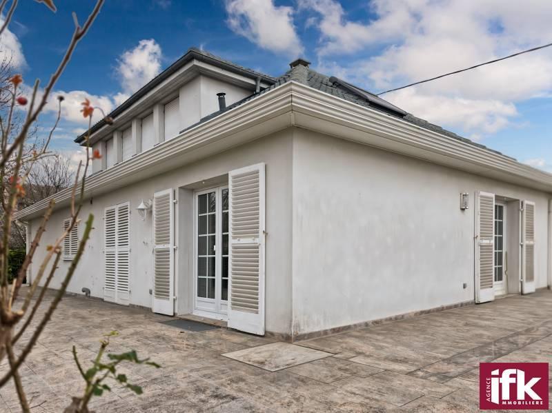 Maison - 160 m² - 6 pièces