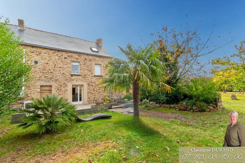 Maison - 144 m² - 9 pièces