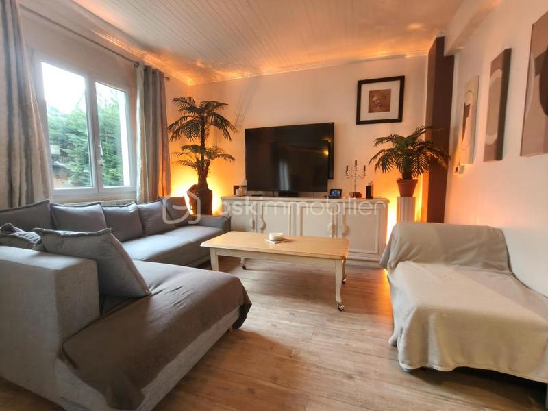 Maison - 101 m² - 5 pièces