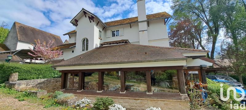 Maison - 390 m² - 11 pièces