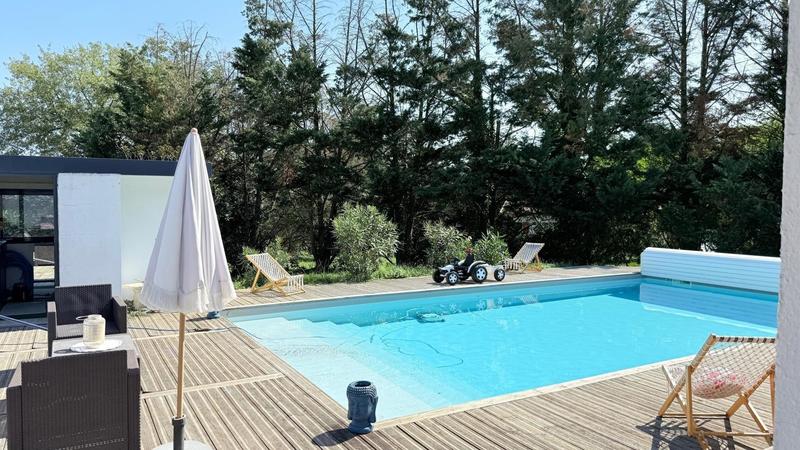 Maison - 200 m² - 6 pièces