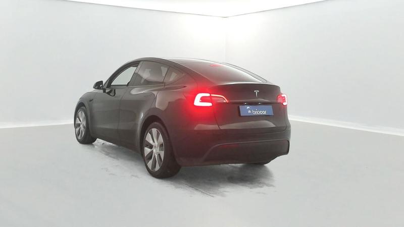 Tesla Model y Standard Rwd