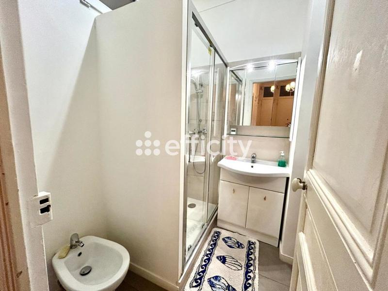 Appartement bourgeois - 78 m² - 2 pièces