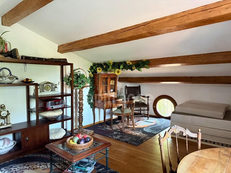 Maison - 180 m² - 5 pièces