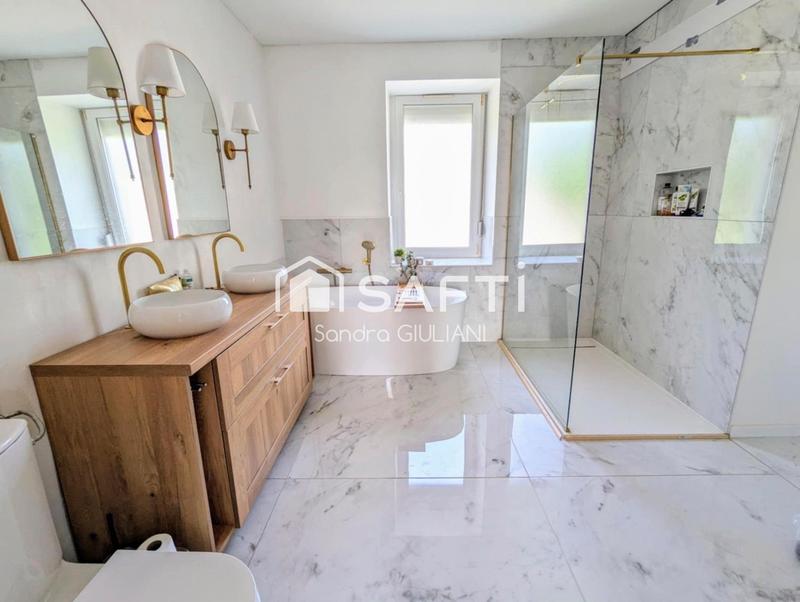 Maison - 155 m² - 6 pièces