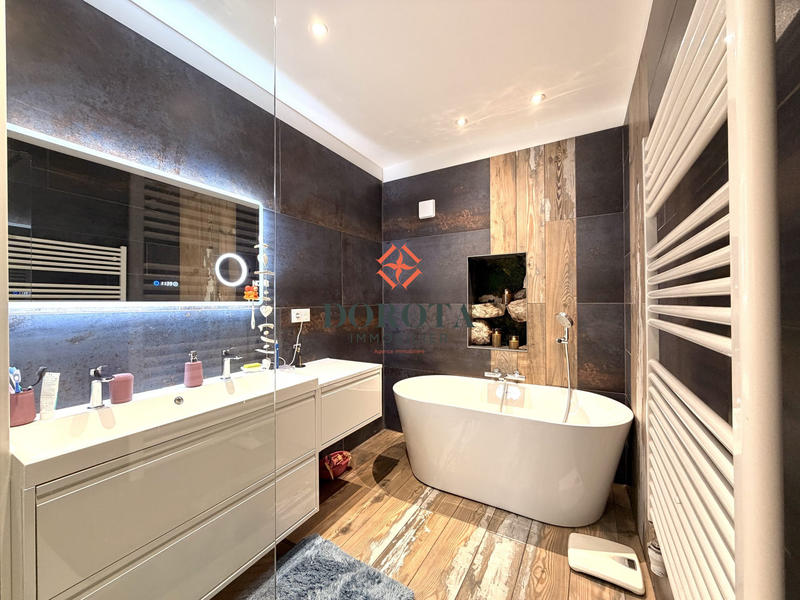 Maison - 122 m² - 5 pièces