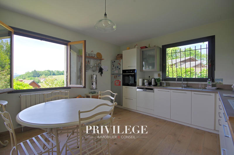 Maison - 161 m² - 7 pièces