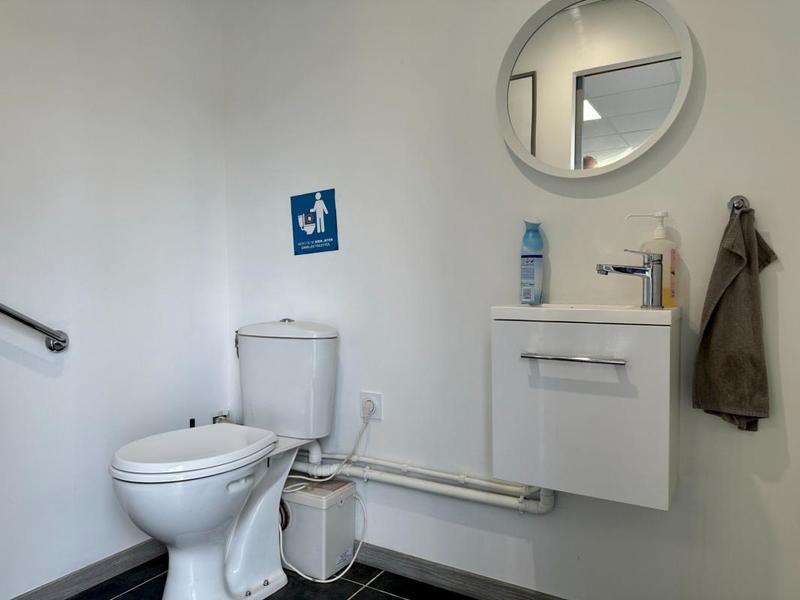 Local commercial - 81 m²