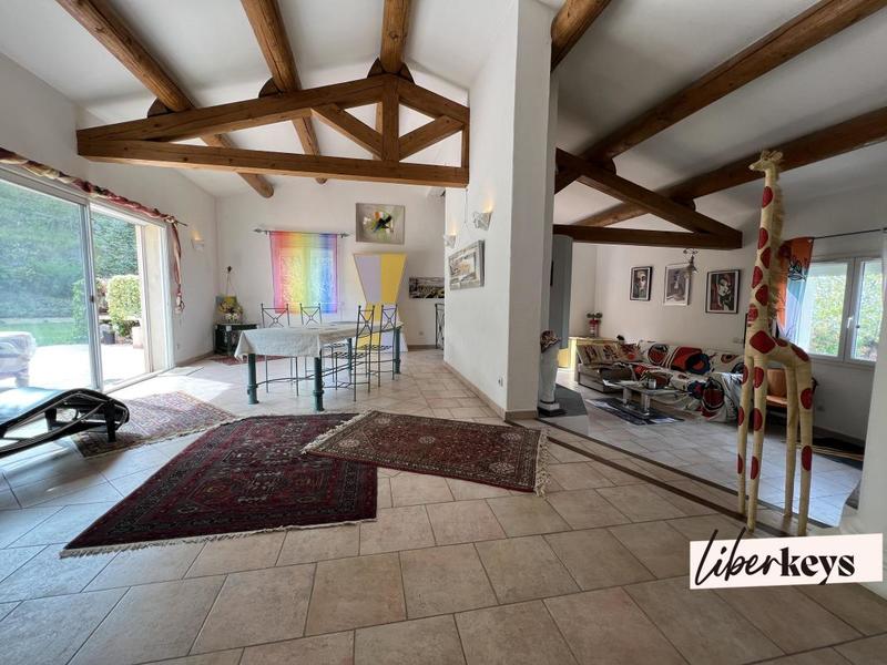 Propriété - 150 m² - 5 pièces