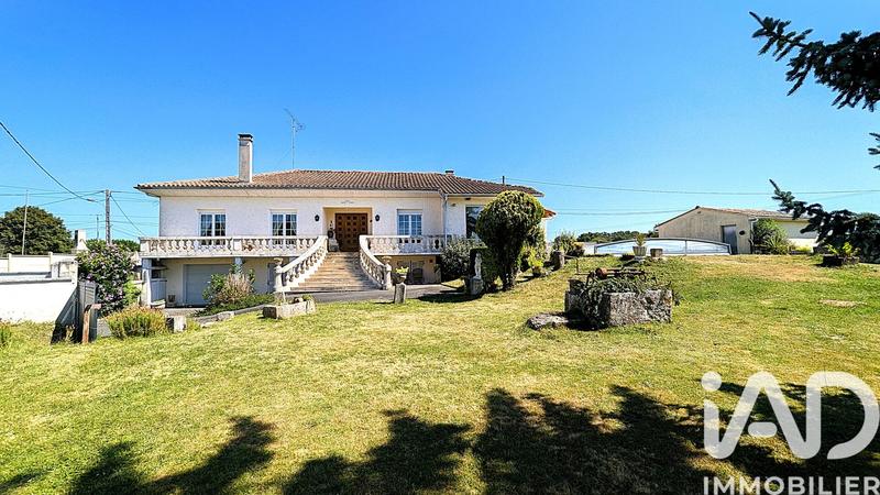 Maison - 201 m² - 5 pièces