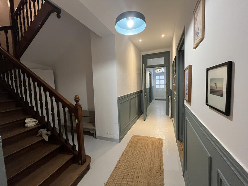 Maison - 245 m² - 7 pièces