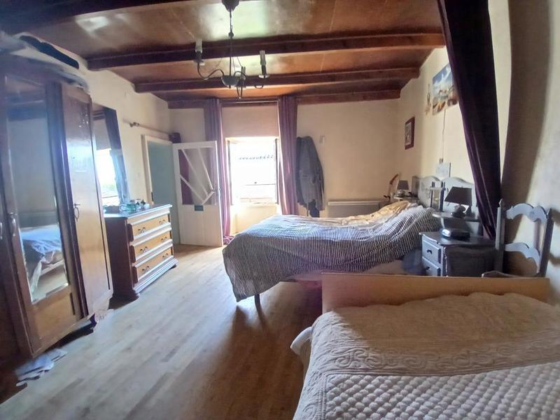 Maison en pierre - 102 m² - 3 pièces