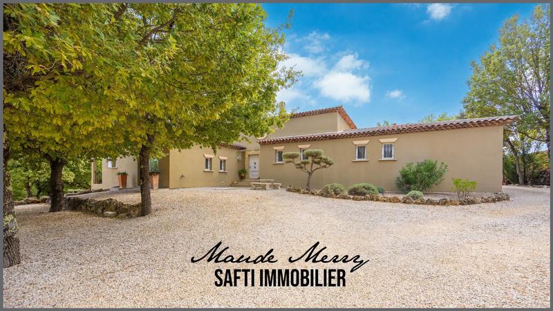 Maison - 230 m² - 6 pièces