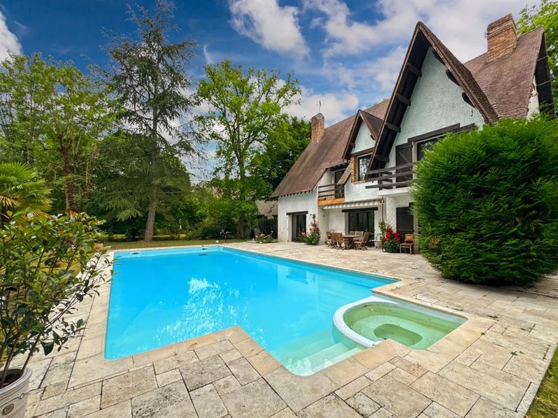 Maison en pierre - 300 m² - 10 pièces