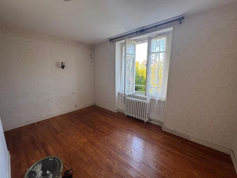 Maison - 175 m² - 8 pièces