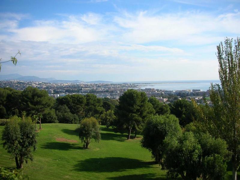 Appartement - 79 m² - 3 pièces