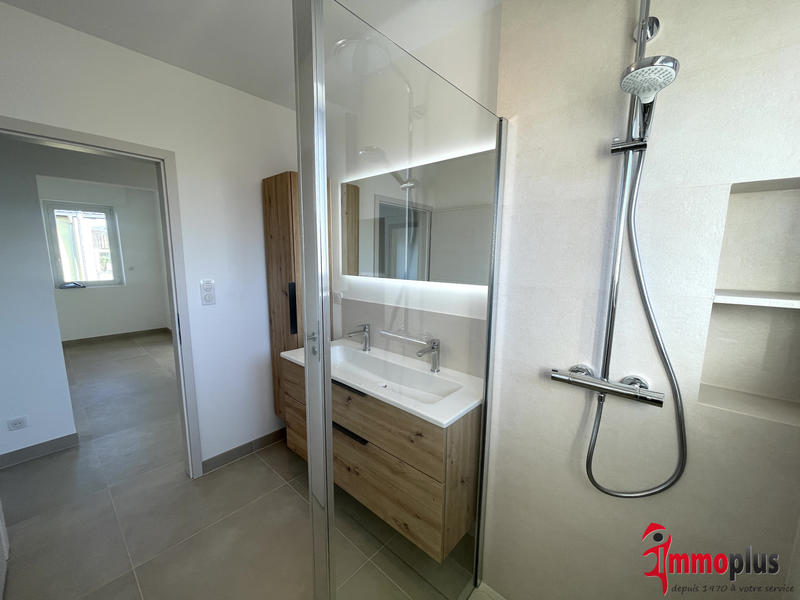 Maison - 122 m² - 5 pièces