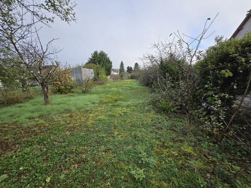 Terrain constructible - 710 m²