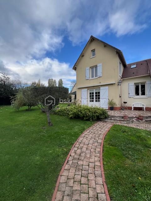 Propriété - 125 m² - 6 pièces