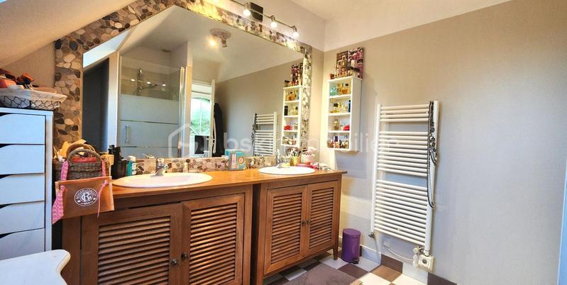 Propriété - 230 m² - 8 pièces