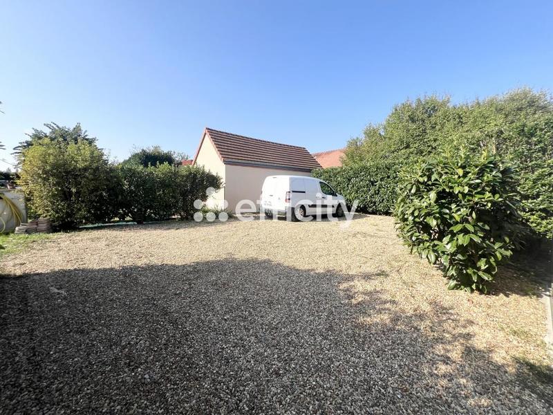 Maison - 306 m² - 10 pièces