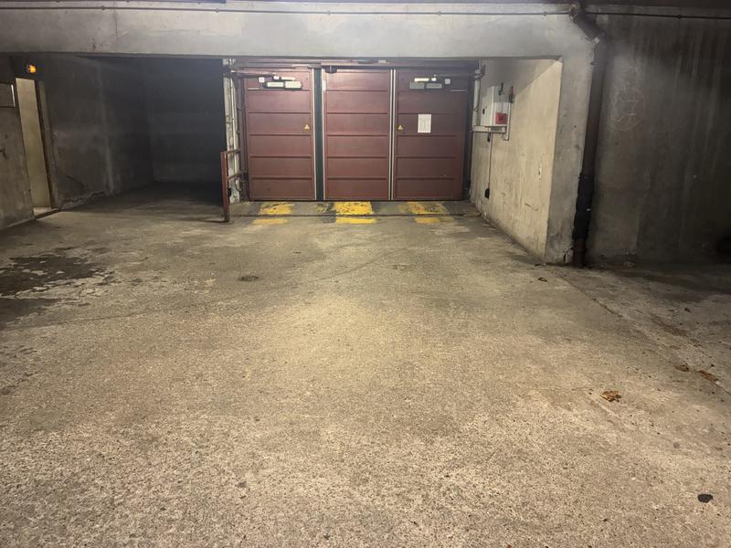 Parking / Garage - 23 m²