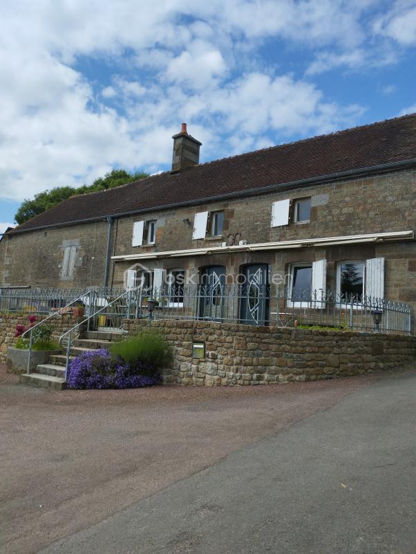 Corps de ferme - 160 m² - 7 pièces