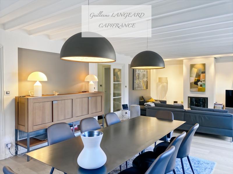 Villa - 346 m² - 9 pièces