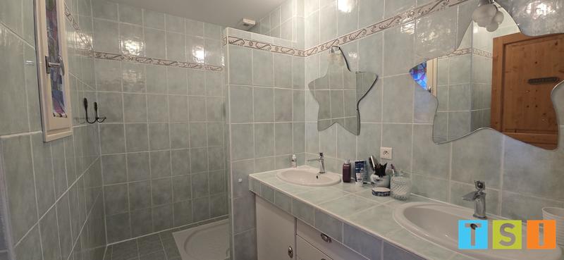 Maison - 195 m² - 7 pièces