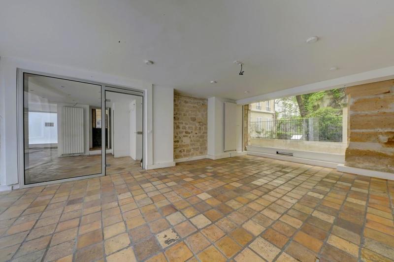 Maison - 573 m² - 6 pièces