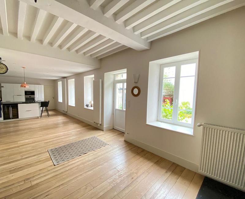Maison - 286 m² - 10 pièces