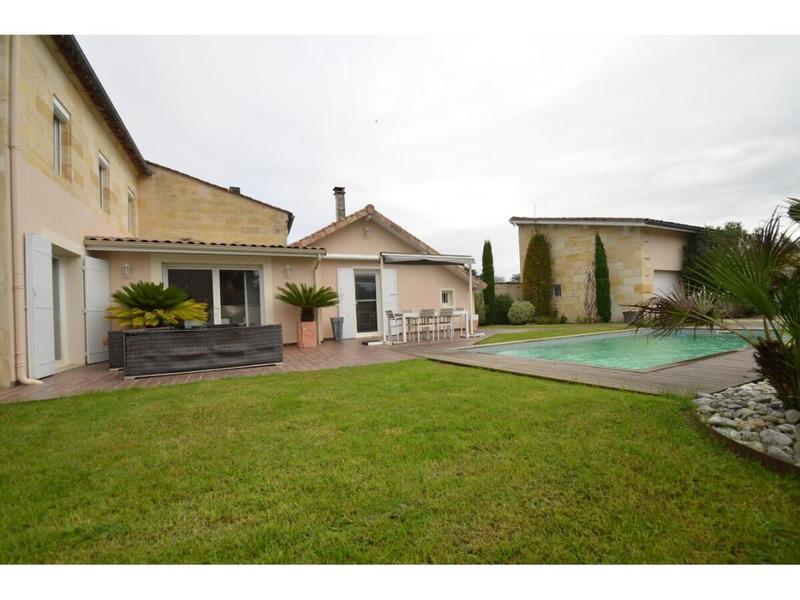 Maison en pierre - 124 m² - 5 pièces