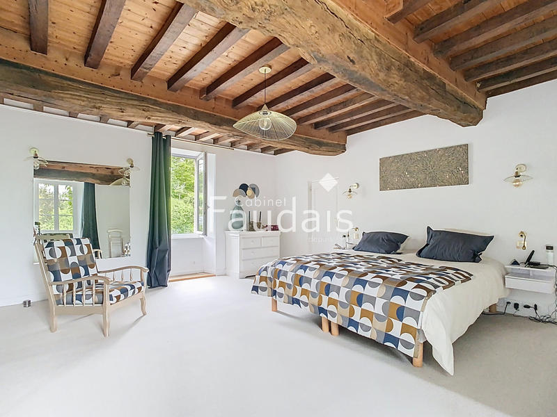 Maison - 282 m² - 7 pièces