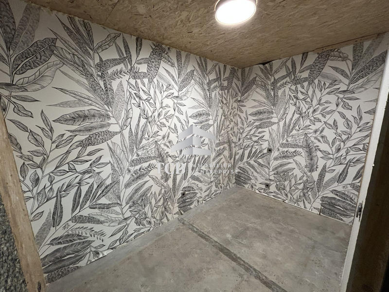 Local d'activités - 345 m²