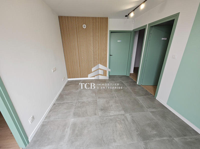 Local d'activités - 380 m²