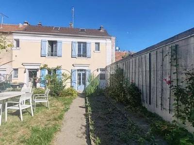 Maison - 80 m² - 5 pièces