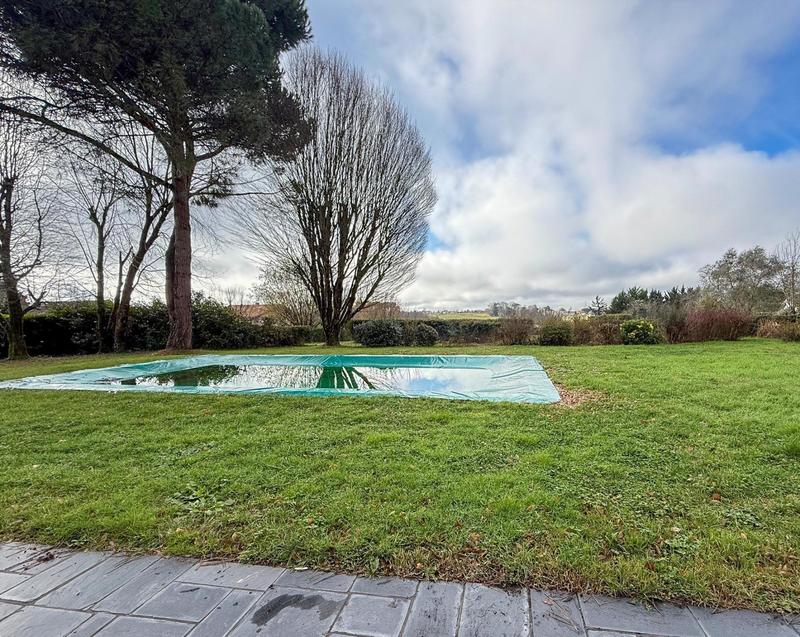 Maison - 199 m² - 6 pièces