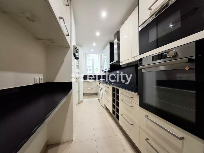 Appartement - 80 m² - 2 pièces