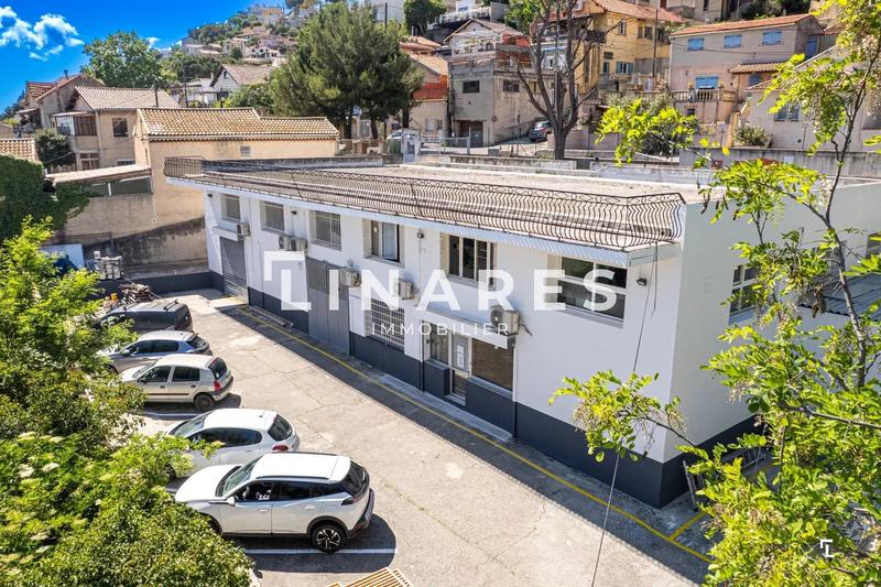 Local d'activités - 695 m² - 22 pièces