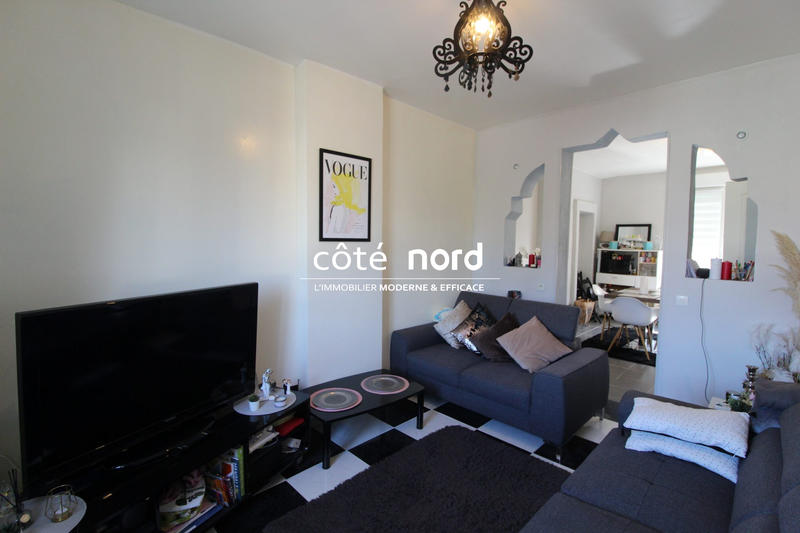 Maison - 250 m² - 7 pièces