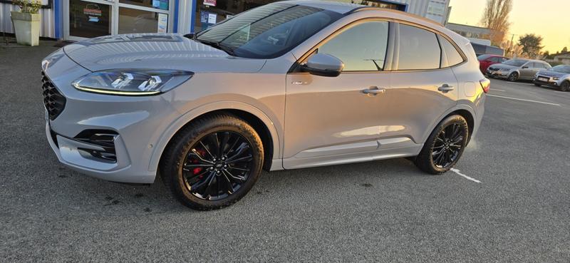 Ford Kuga 2.5 190 Fhev St-Line X flexfuel E85 attelage graphite