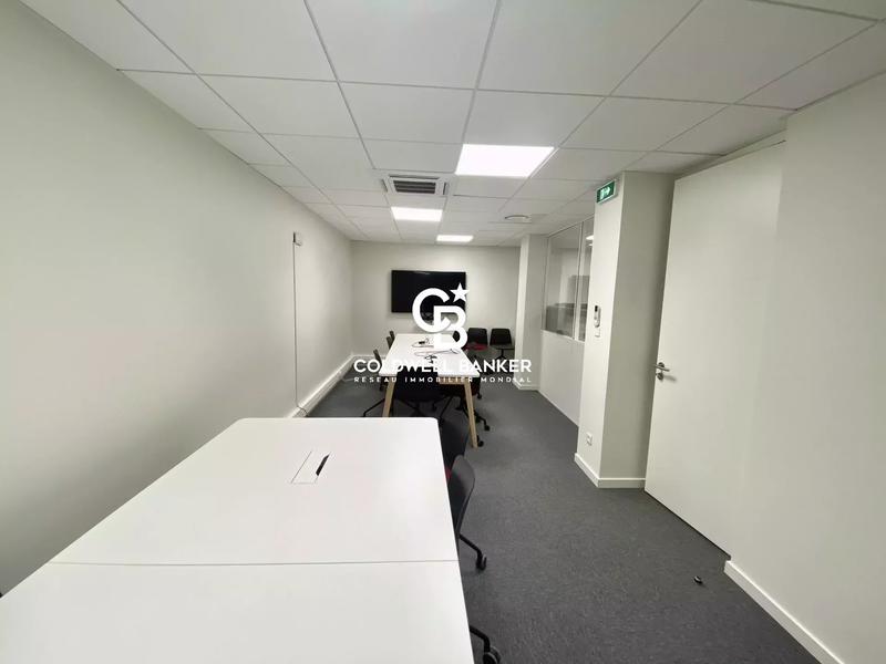 Local commercial - 255 m² - 6 pièces