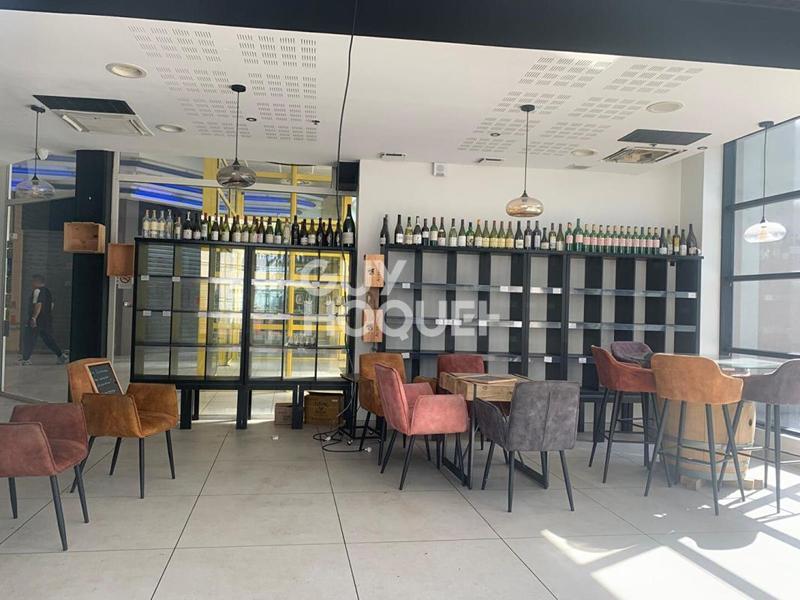 Local commercial - 121 m²