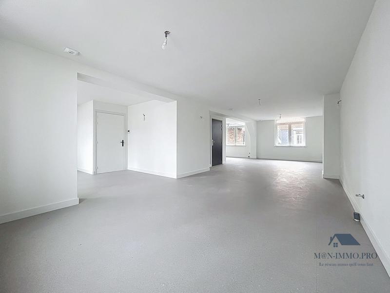 Bureau - 74 m² - 1 pièce