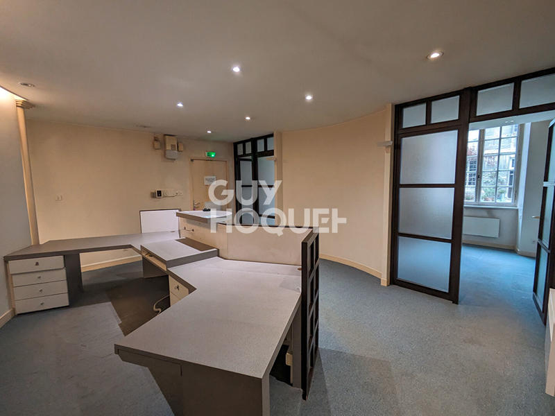 Bureau - 219 m² - 5 pièces